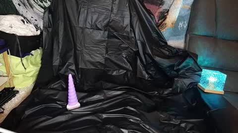 Ryder K online show from November 18, 12:05 pm