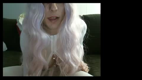 superfri3nds online show from May 3, 3:33 am