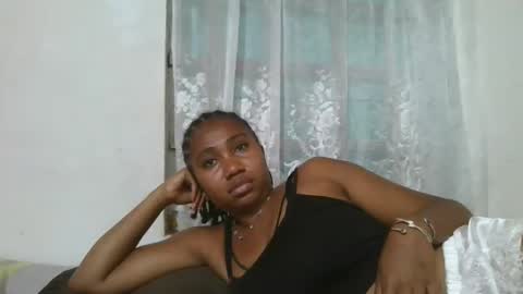 surbelle online show from February 24, 2:32 pm