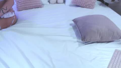 SWEET online show from December 3, 12:15 am