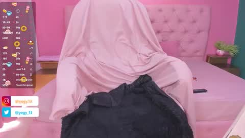 Yeileen online show from October 31, 7:00 pm