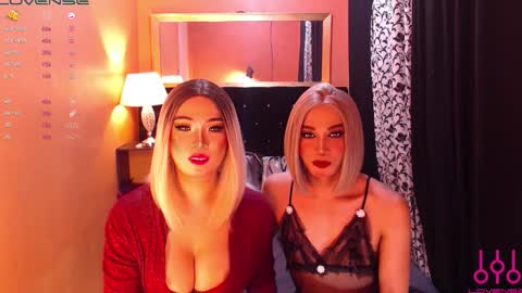 sweetkatniss online show from November 14, 11:29 am