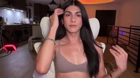 babygirlmami online show from April 9, 6:30 am