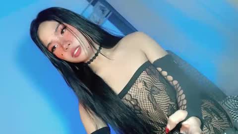 tight_elliana online show from December 5, 8:04 pm