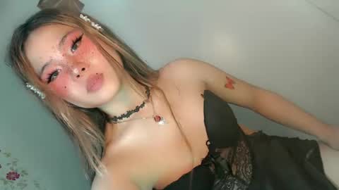 tight_elliana online show from May 16, 1:58 am