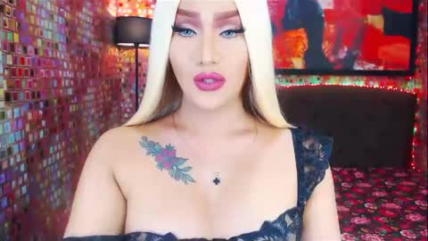 Snapshot of transplayfullolivia chatting on February 2, 10:24 am KYLIE BELLA  TS online show from February 2, 10:24 am