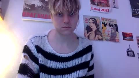 Snapshot of transsigne chatting on September 30, 8:53 pm CandyySlut online show from September 30, 8:53 pm