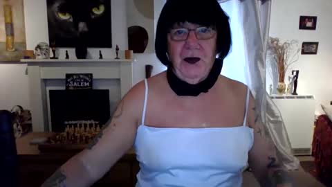 trinity1011 online show from October 30, 8:24 am