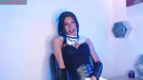 Snapshot of trinity_knox chatting on October 23, 5:06 pm trinity_knox online show from October 23, 5:06 pm