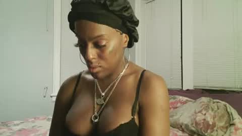 Amber White online show from May 27, 6:32 am