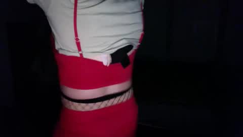 tscarlahdez online show from April 11, 8:40 am