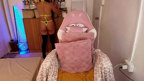 Snapshot of tsgilian_exoticbeauty chatting on September 11, 3:48 am tsgilian_exoticbeauty online show from September 11, 3:48 am