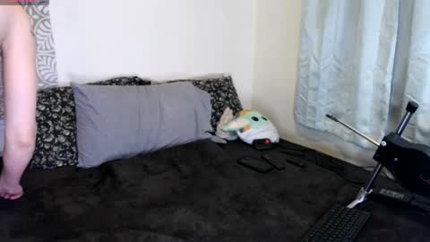 Jade Snail online show from January 18, 9:46 am