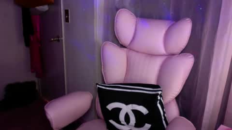 xTinnaaaaa online show from June 24, 1:36 am