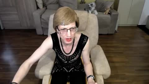 Clementine online show from March 15, 12:19 pm