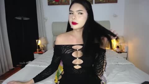 REIGNEASIA online show from December 2, 4:15 pm