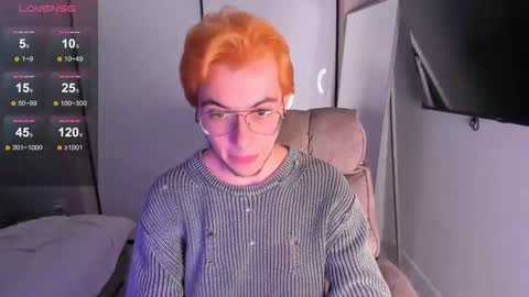 Snapshot of tyler_bergg chatting on September 28, 10:42 pm tyler berg online show from September 28, 10:42 pm