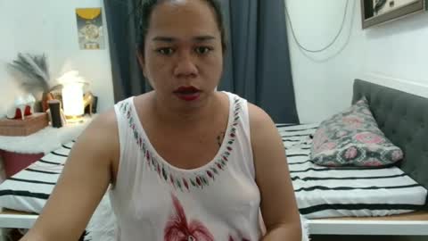 tyrahwang online show from September 22, 8:19 am