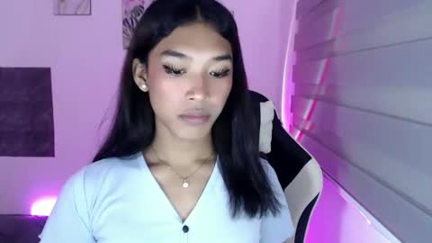 Snapshot of ur_dazzlingmorenaxx chatting on September 29, 4:28 pm Ms. Criza online show from September 29, 4:28 pm