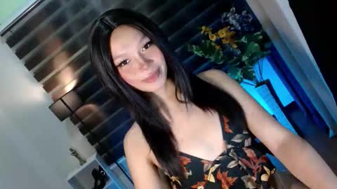 Saina Gonzales online show from September 19, 8:09 am