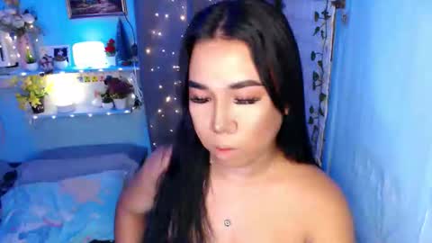 jennie online show from December 18, 10:21 am