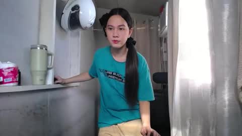 Snapshot of urasiantserika chatting on October 24, 6:40 am Erika online show from October 24, 6:40 am