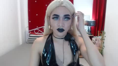 KENDALL online show from February 12, 2:22 pm