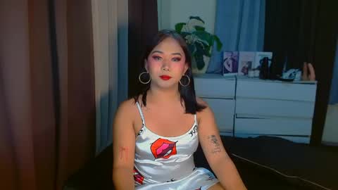 Urhoney Jennie online show from May 15, 9:01 pm