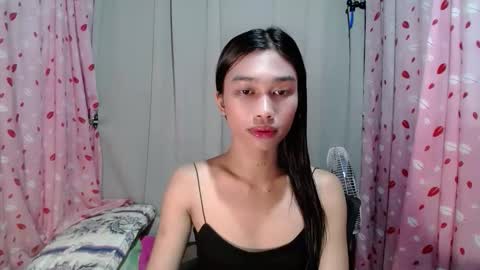 urloverjasmine_xx online show from April 11, 11:47 am