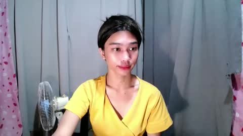 urloverjasmine_xx online show from April 25, 5:43 pm