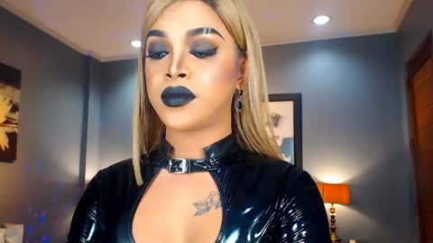 UrMajestyTyra online show from February 19, 12:35 am
