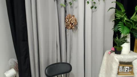 ursweet_amber7 online show from August 2, 7:41 am