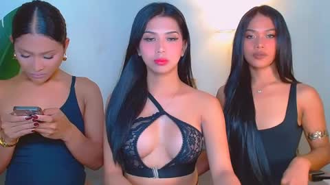 urwildest_margaret online show from April 11, 11:36 am