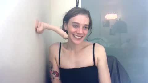 Snapshot of usedbooty chatting on February 8, 3:52 am Bianca Winter online show from February 8, 3:52 am