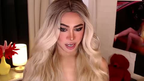 Snapshot of valentina_goddess_tsxxx chatting on February 6, 10:21 pm Amanda online show from February 6, 10:21 pm