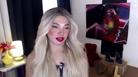 Snapshot of valentina_goddess_tsxxx chatting on February 19, 5:16 am Amanda online show from February 19, 5:16 am