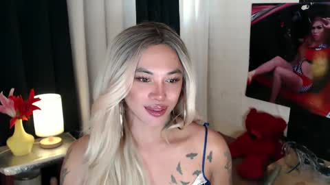 Snapshot of valentina_goddess_tsxxx chatting on March 6, 1:21 am Amanda online show from March 6, 1:21 am