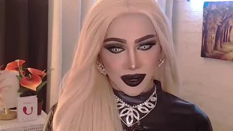 Snapshot of valentina_goddess_tsxxx chatting on September 14, 3:01 am Amanda online show from September 14, 3:01 am