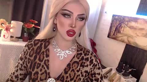 Snapshot of valentina_goddess_tsxxx chatting on October 23, 2:15 am Amanda online show from October 23, 2:15 am