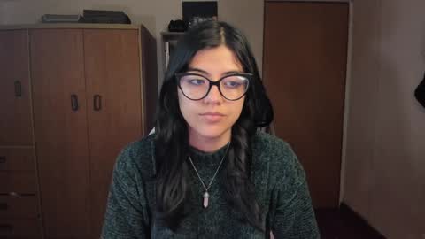 Val  online show from January 8, 3:29 am