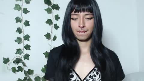 vamp online show from March 31, 4:58 am