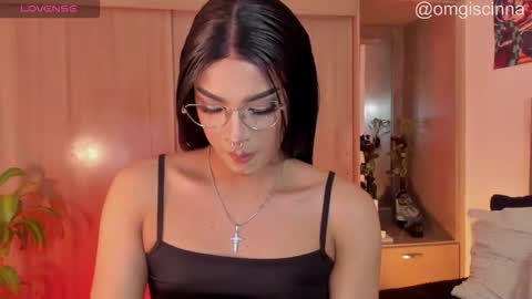 Cinnamon  online show from January 14, 8:18 pm