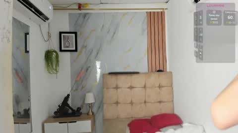 vanessa_jenner online show from April 14, 1:43 am