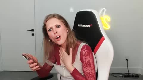 VelvetTGirl online show from February 9, 9:21 pm