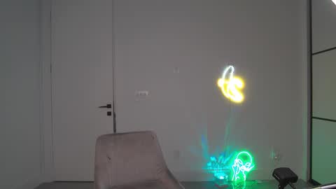 VelvetTGirl online show from April 2, 3:32 pm