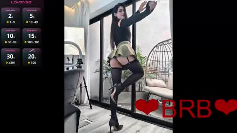 VENUS online show from February 15, 12:15 pm