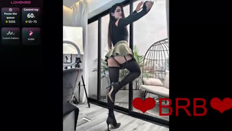 VENUS online show from February 22, 12:30 pm