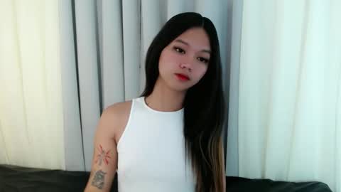 venus_mirage online show from April 21, 8:43 am