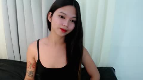 venus_mirage online show from April 27, 1:42 pm