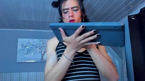  Vicky  online show from April 15, 7:58 pm